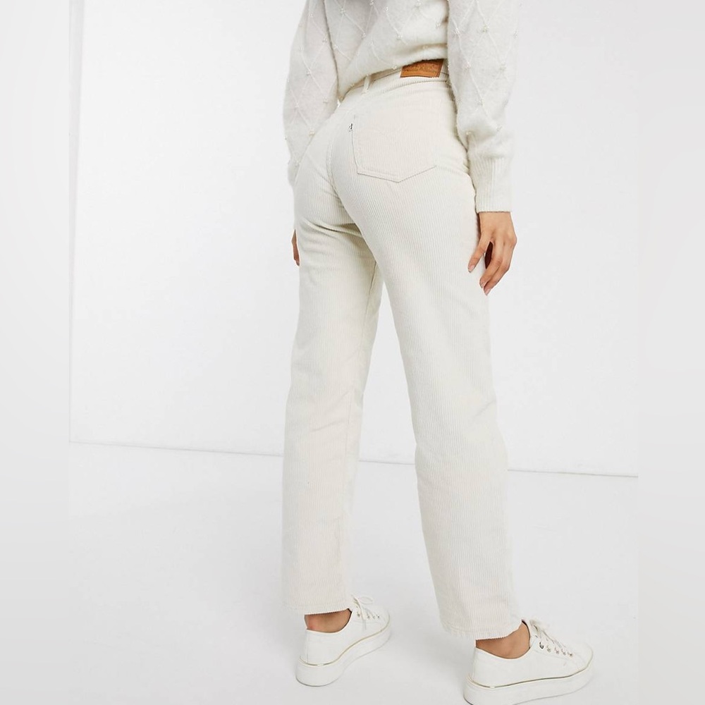 Levi’s Ribcage Straight Corduroy Jeans in Cream Ecru White size 26 Ankle